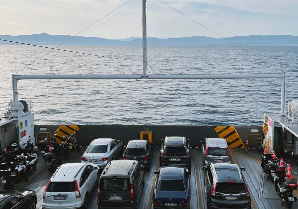 se rendre en voiture en corse avec le ferry