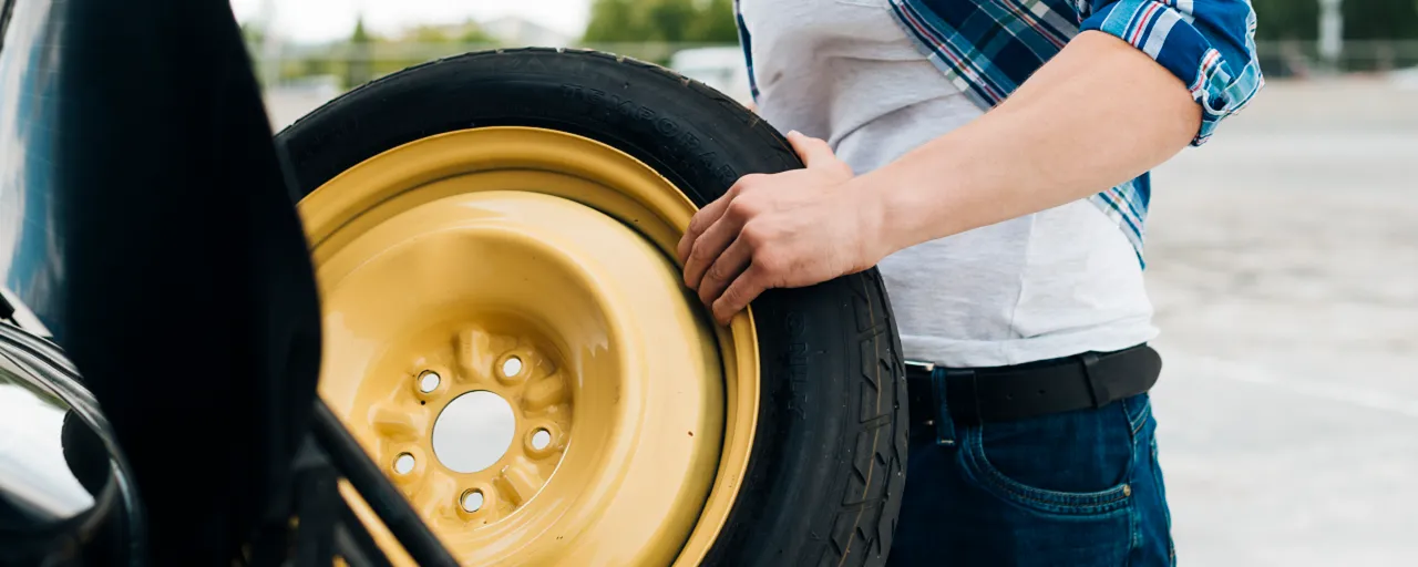 Peut-on rouler avec une roue de secours ? Vitesse, distance, risques et ...